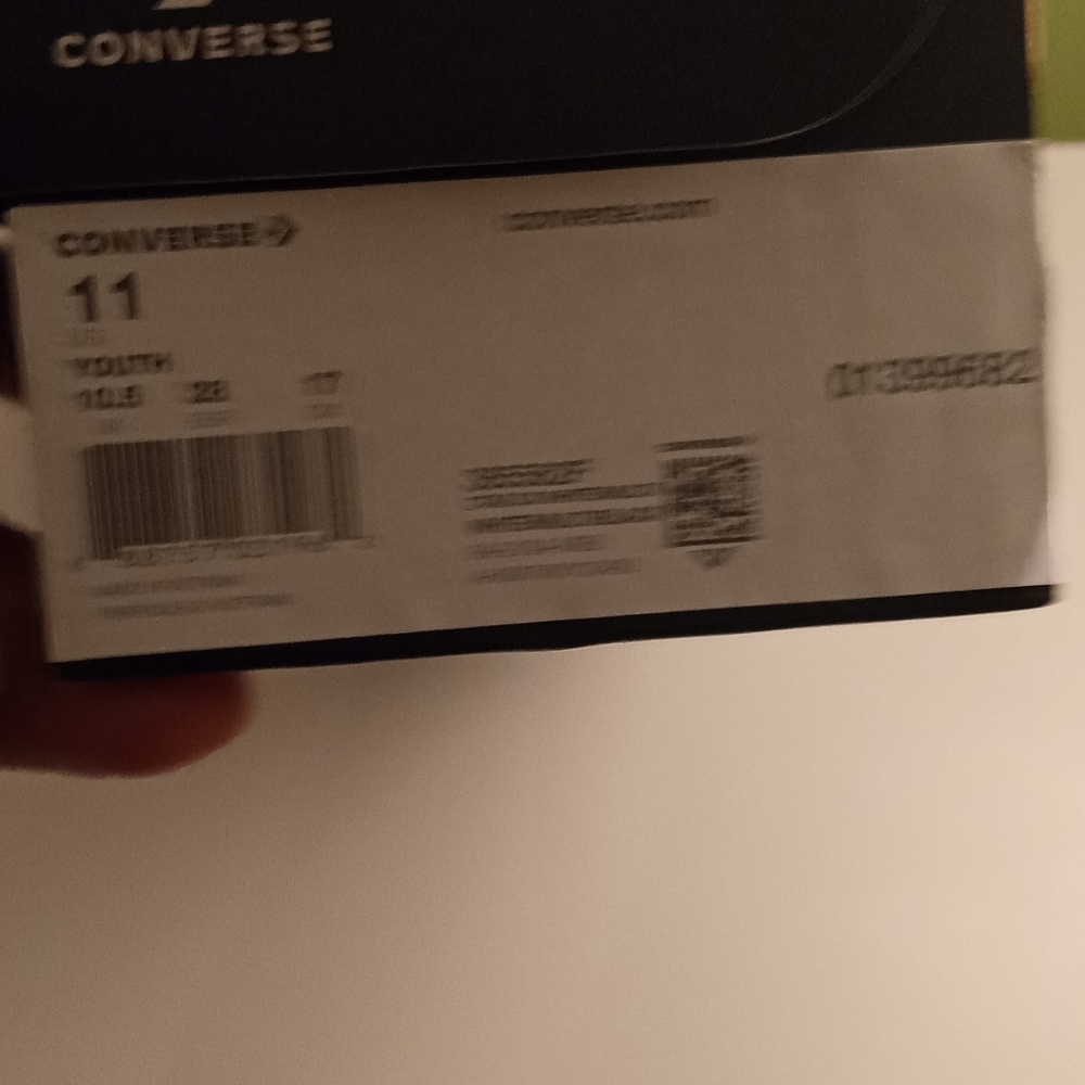 Sneakers - Picture 4 of 4